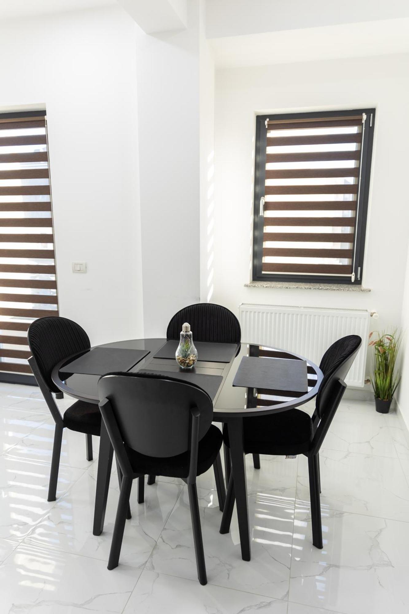 Astar Apartments - Extra Large Rădăuţi Buitenkant foto
