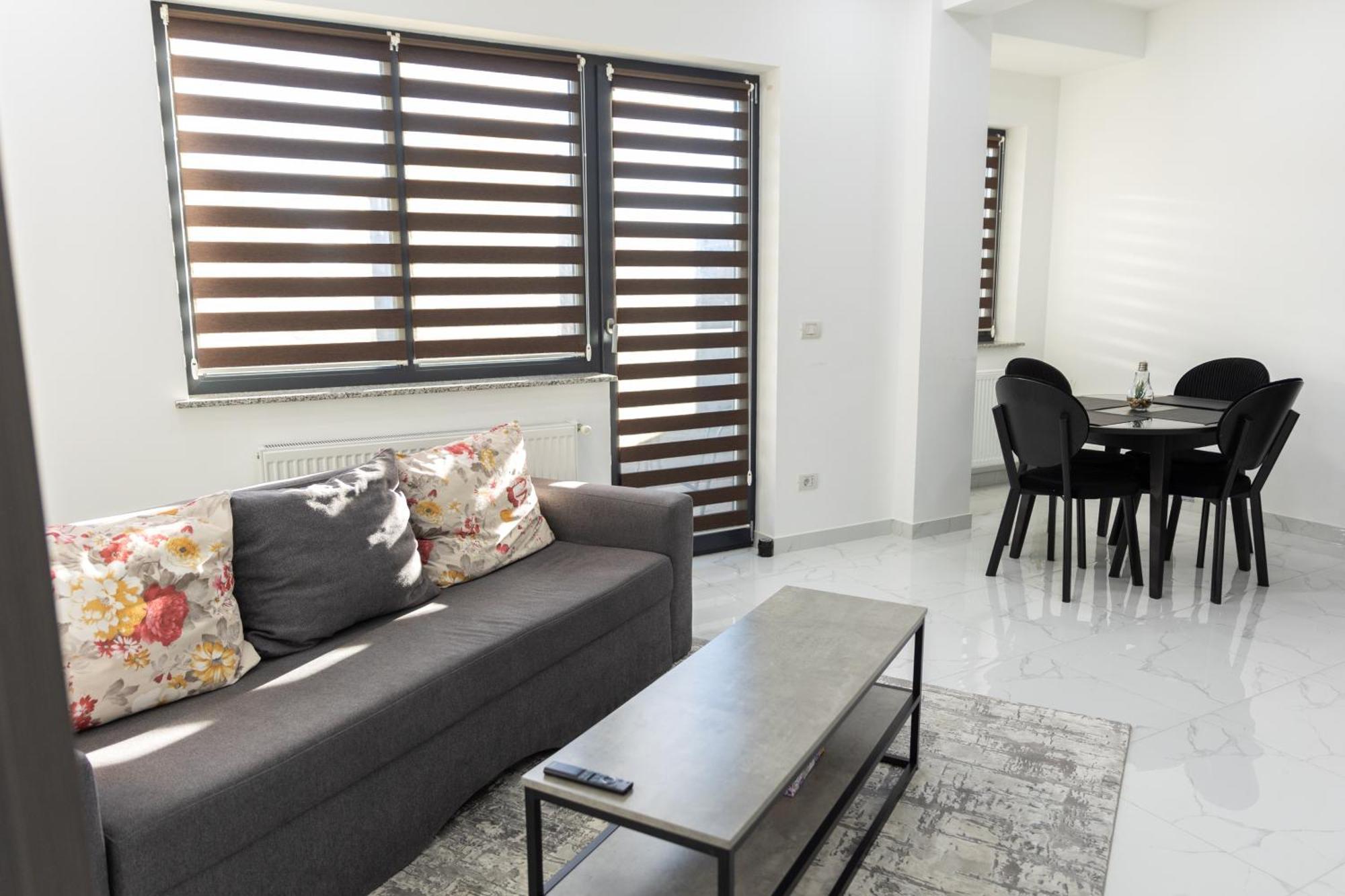 Astar Apartments - Extra Large Rădăuţi Buitenkant foto