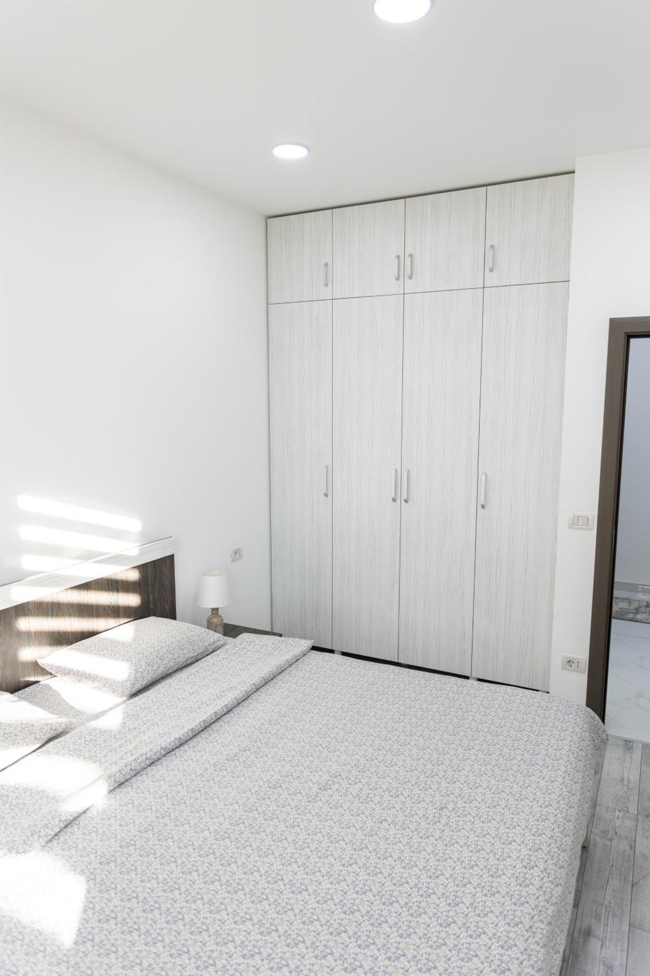 Astar Apartments - Extra Large Rădăuţi Buitenkant foto